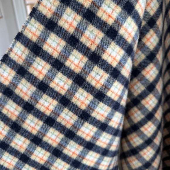 💙💛Like New Gucci Wool Cape💛💙 - Picture 3 of 4